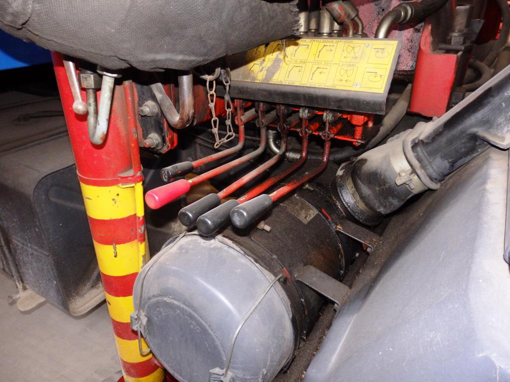 
Máquinas de construção e equipamento adicional-13