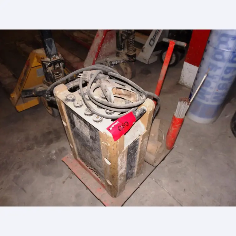 Baumaschinen und Zusatzausrüstung-1