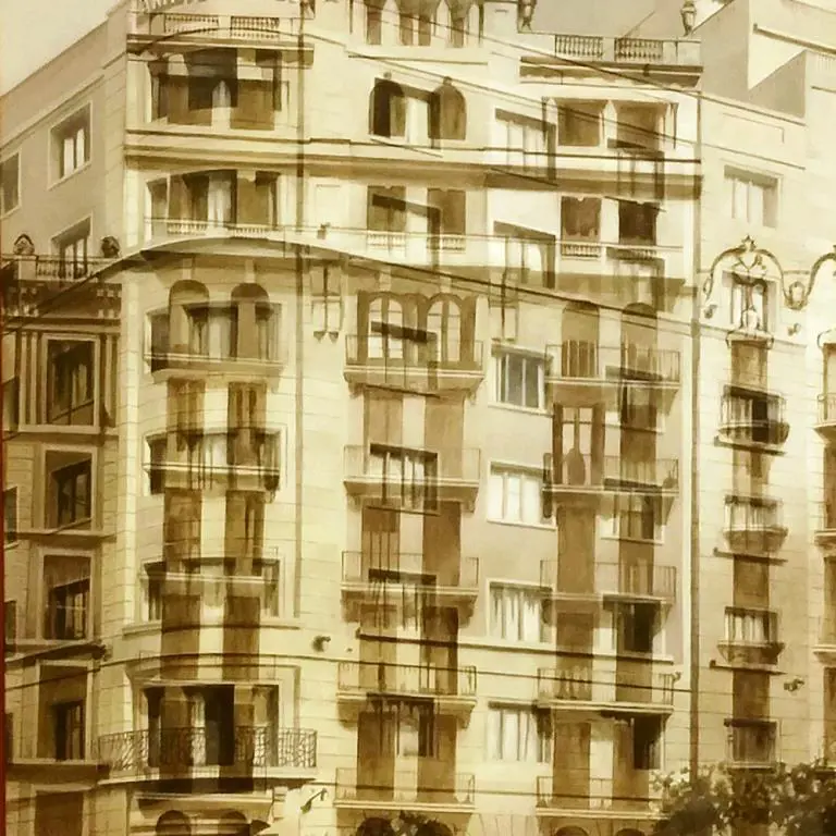 "Edificio Avinguda Roma - Centenario" JORGE POMBO