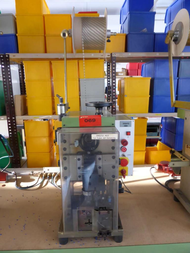 Máquinas Montagem de cabos/construção de armários de controlo-1