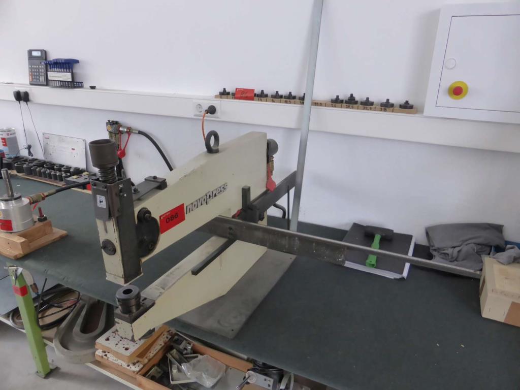 Máquinas Montagem de cabos/construção de armários de controlo-1