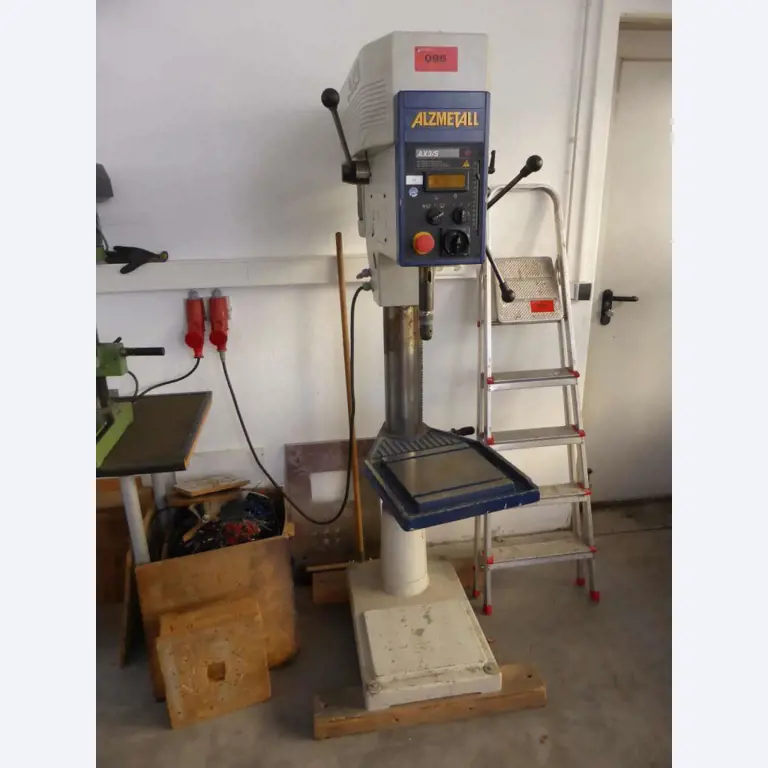 Stroji Montaža kablov/konstrukcija krmilne omare-1