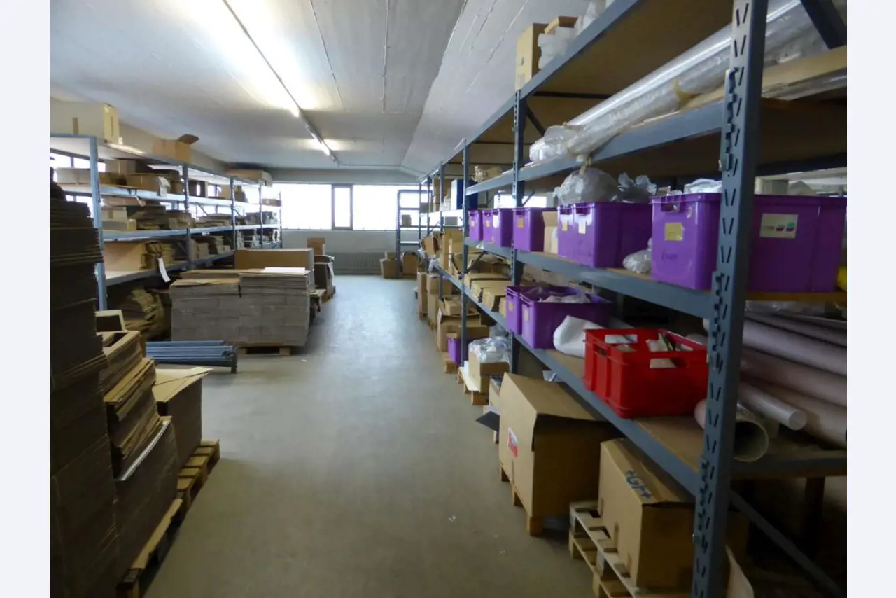 Wood working and plastic forming machinery-1