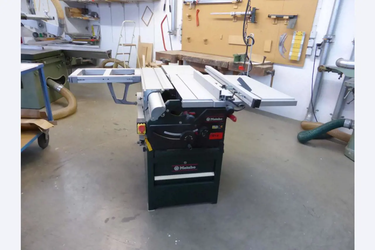 Wood working and plastic forming machinery-1