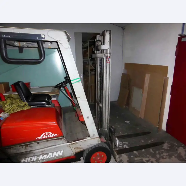 Houtbewerkings- en kunststof spuitgietmachines-6