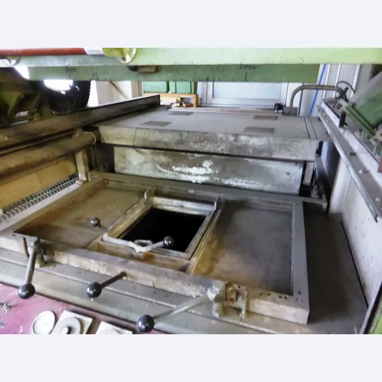 Wood working and plastic forming machinery-2