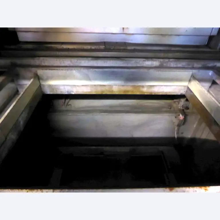 Houtbewerkings- en kunststof spuitgietmachines-3