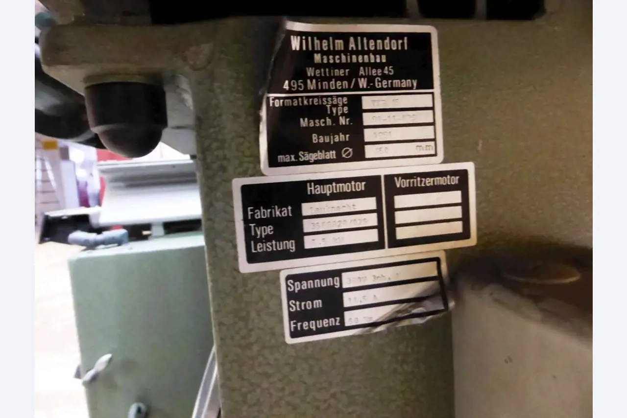 Wood working and plastic forming machinery-4