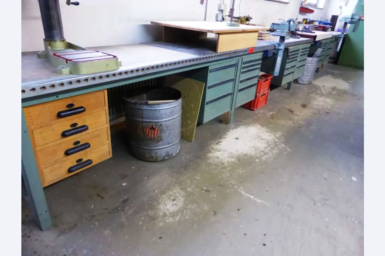 Wood working and plastic forming machinery-1