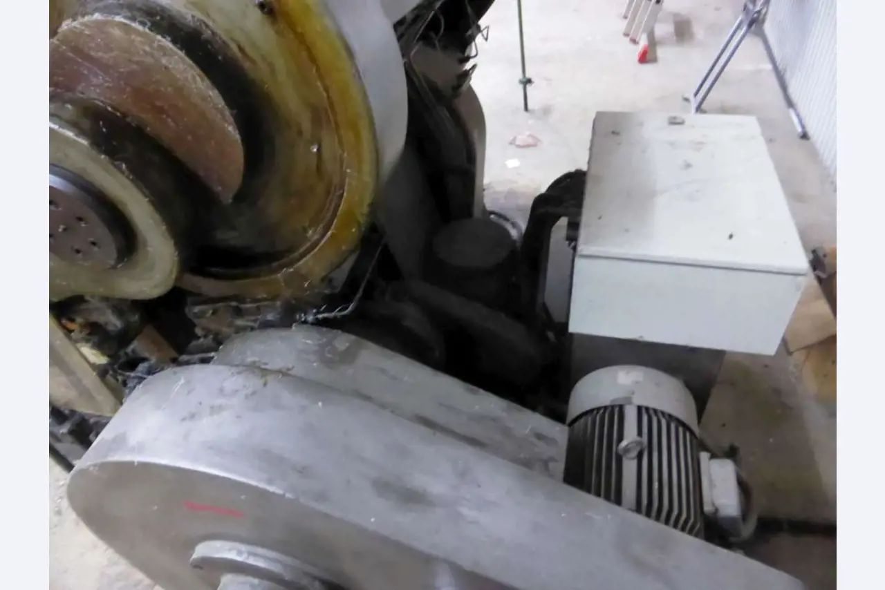 Wood working and plastic forming machinery-2