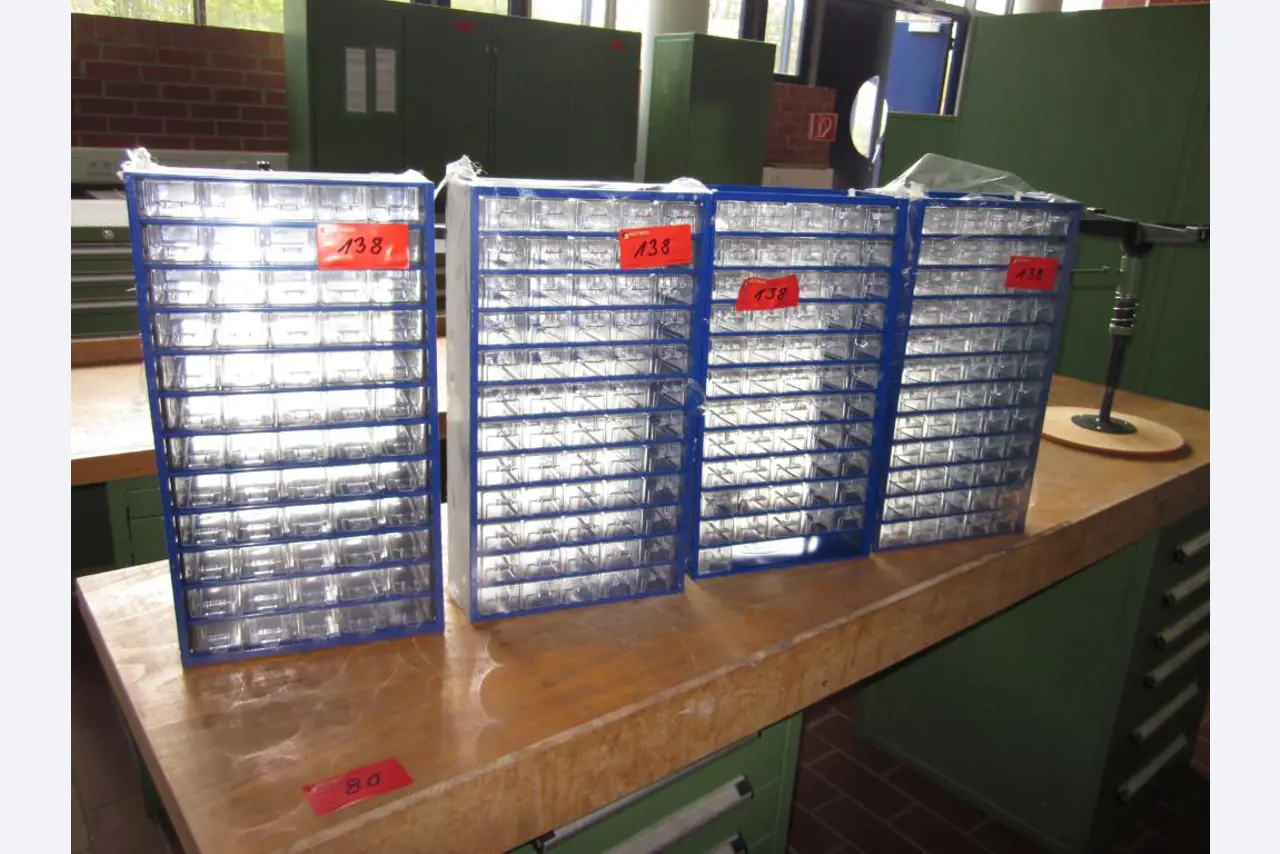 Workshop equipment-10