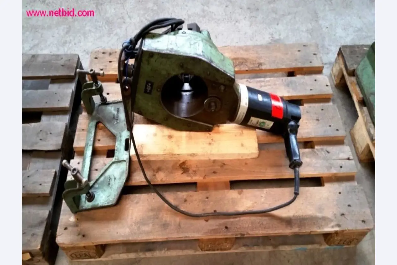 Construção de tanques e produção de tubos-1