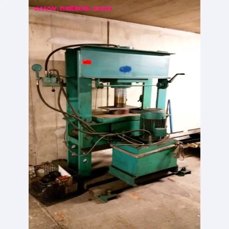 Construção de tanques e produção de tubos-1