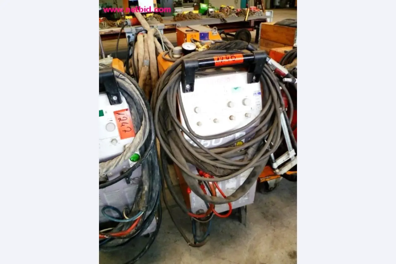 Construção de tanques e produção de tubos-1