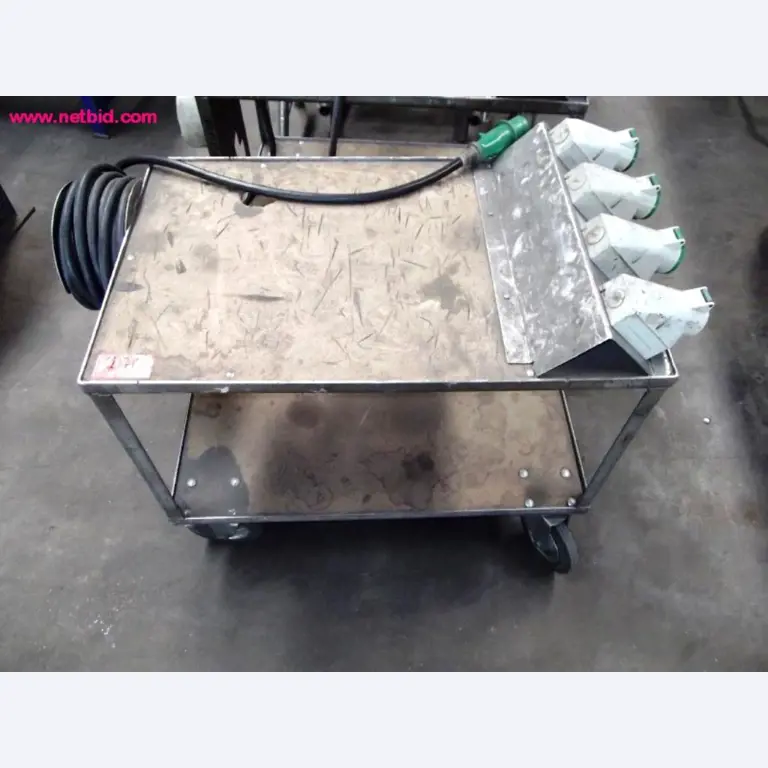 Construção de tanques e produção de tubos-1