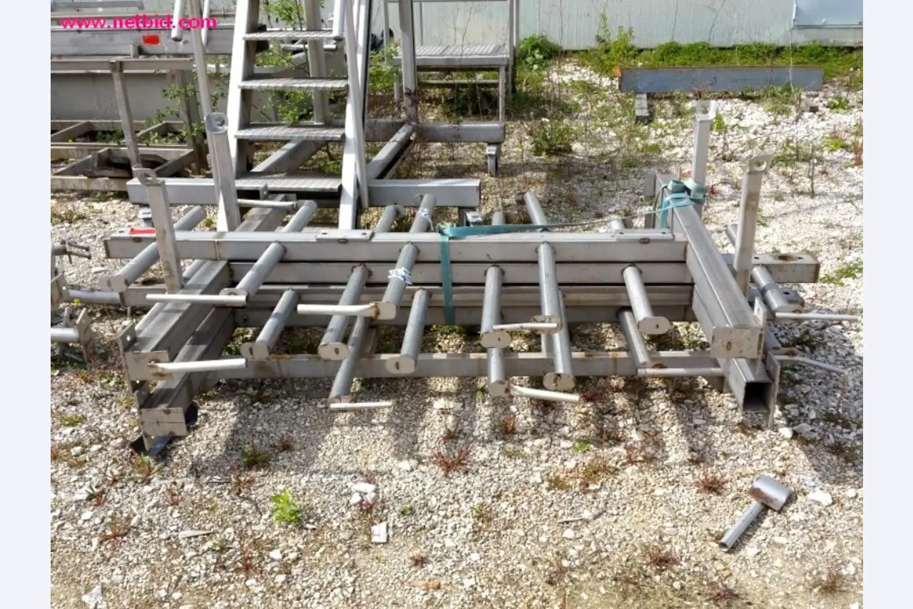 Construção de tanques e produção de tubos-1