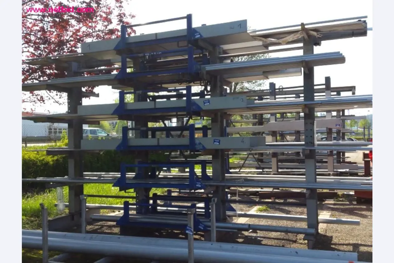 Construção de tanques e produção de tubos-1