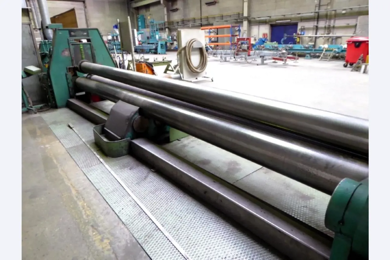 Construção de tanques e produção de tubos-9