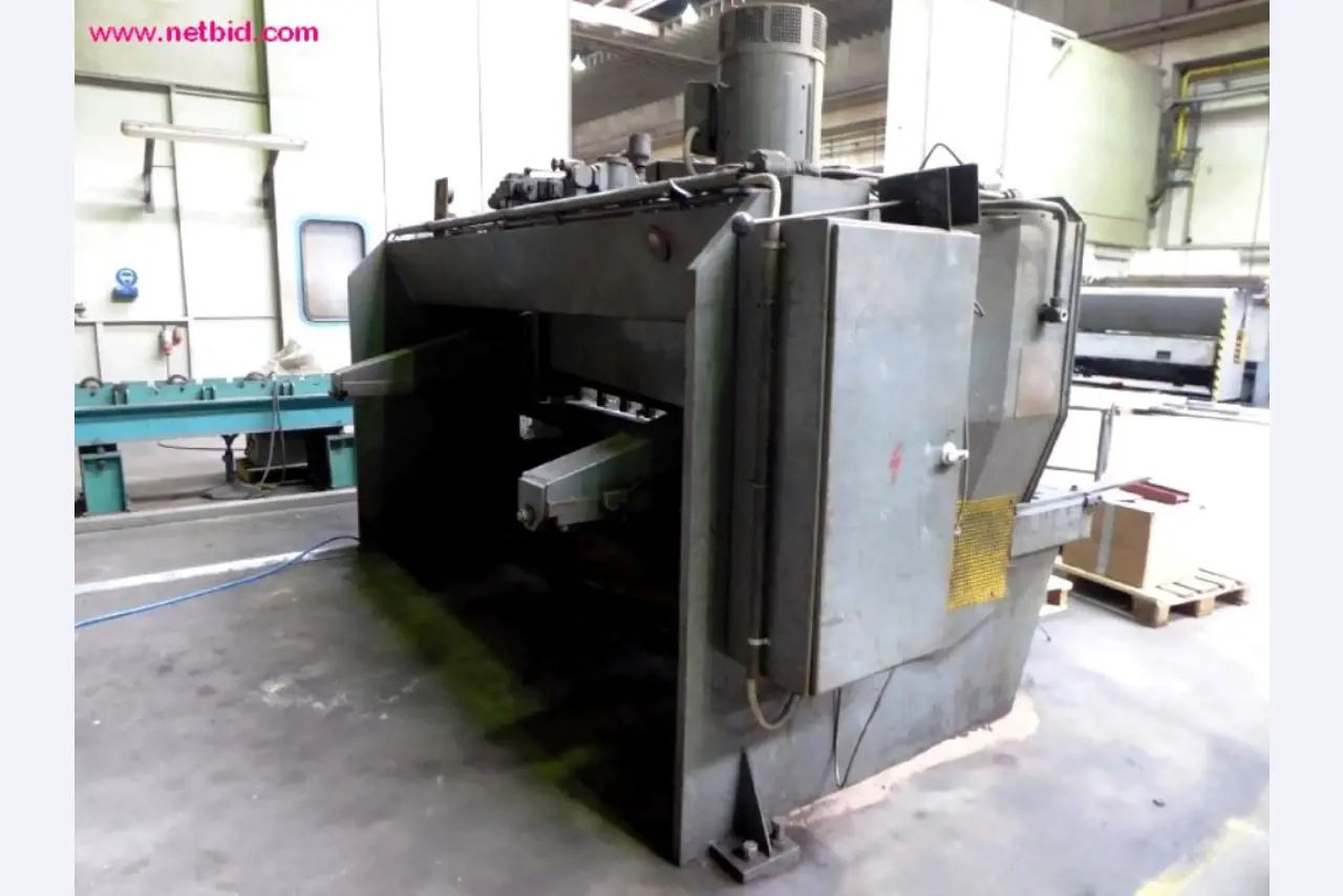 Construction de réservoirs et fabrication de tubes-8