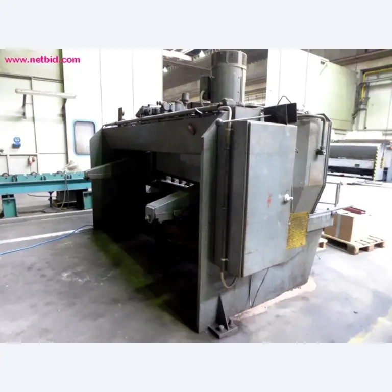 Construction de réservoirs et fabrication de tubes-8