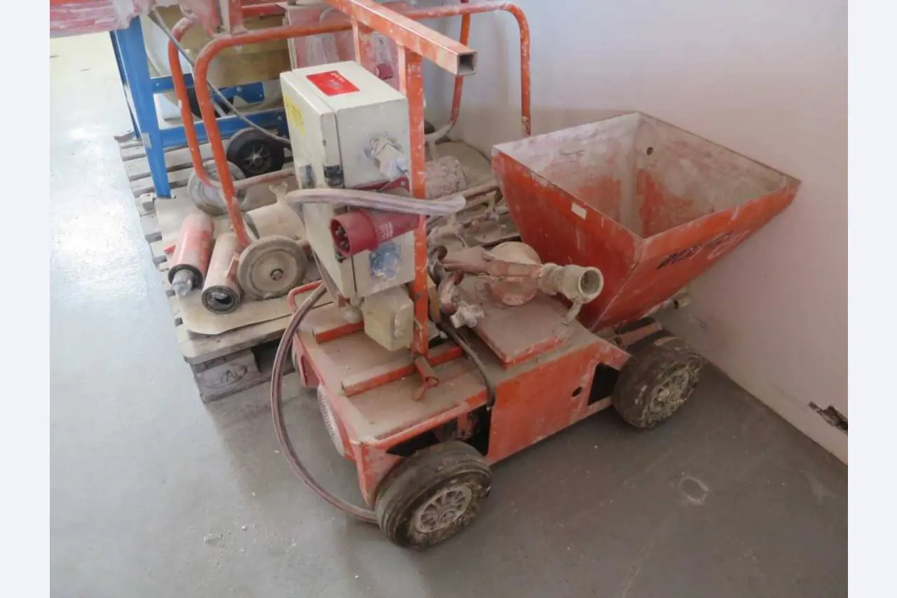 Gradbena oprema, gradbeni odri, gospodarska vozila-1