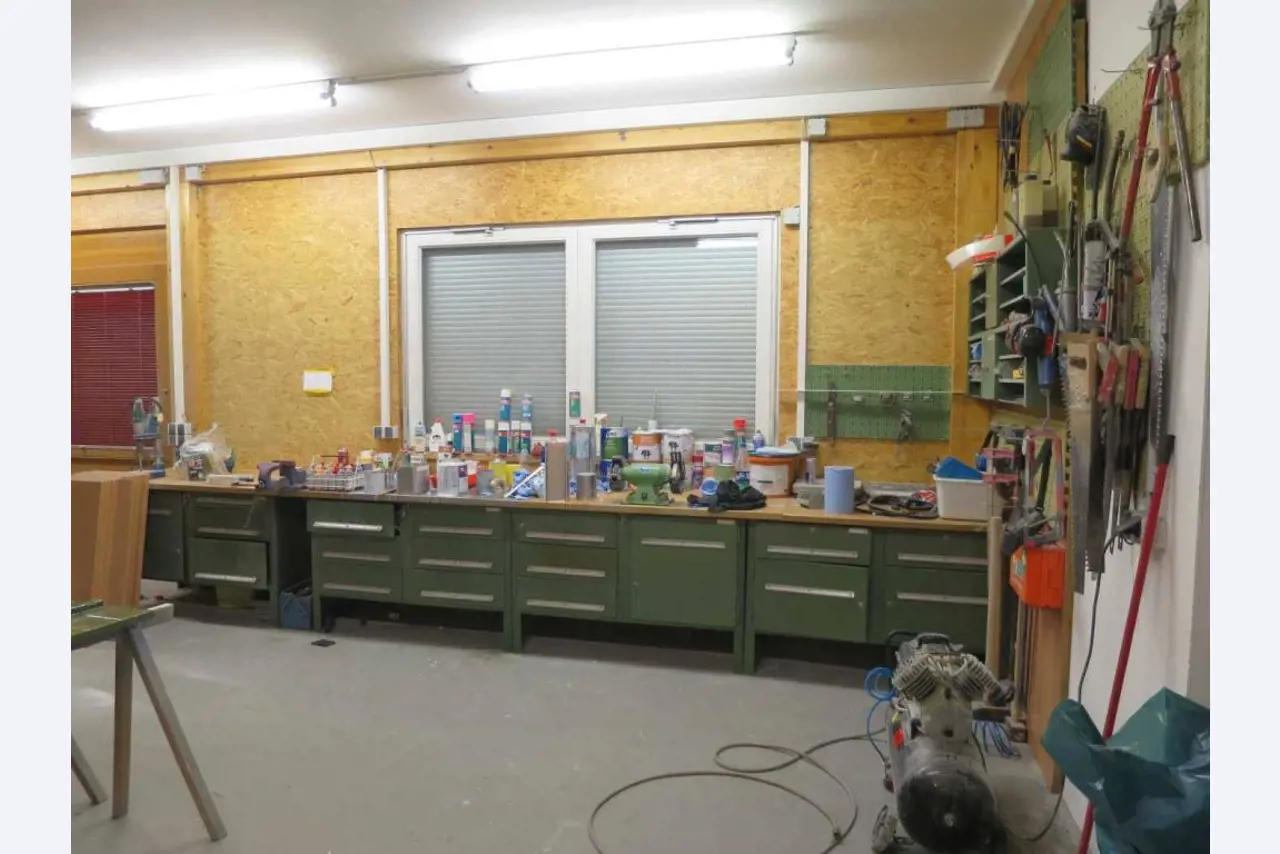 Bouwuitrusting, steigers, bedrijfsvoertuigen-1