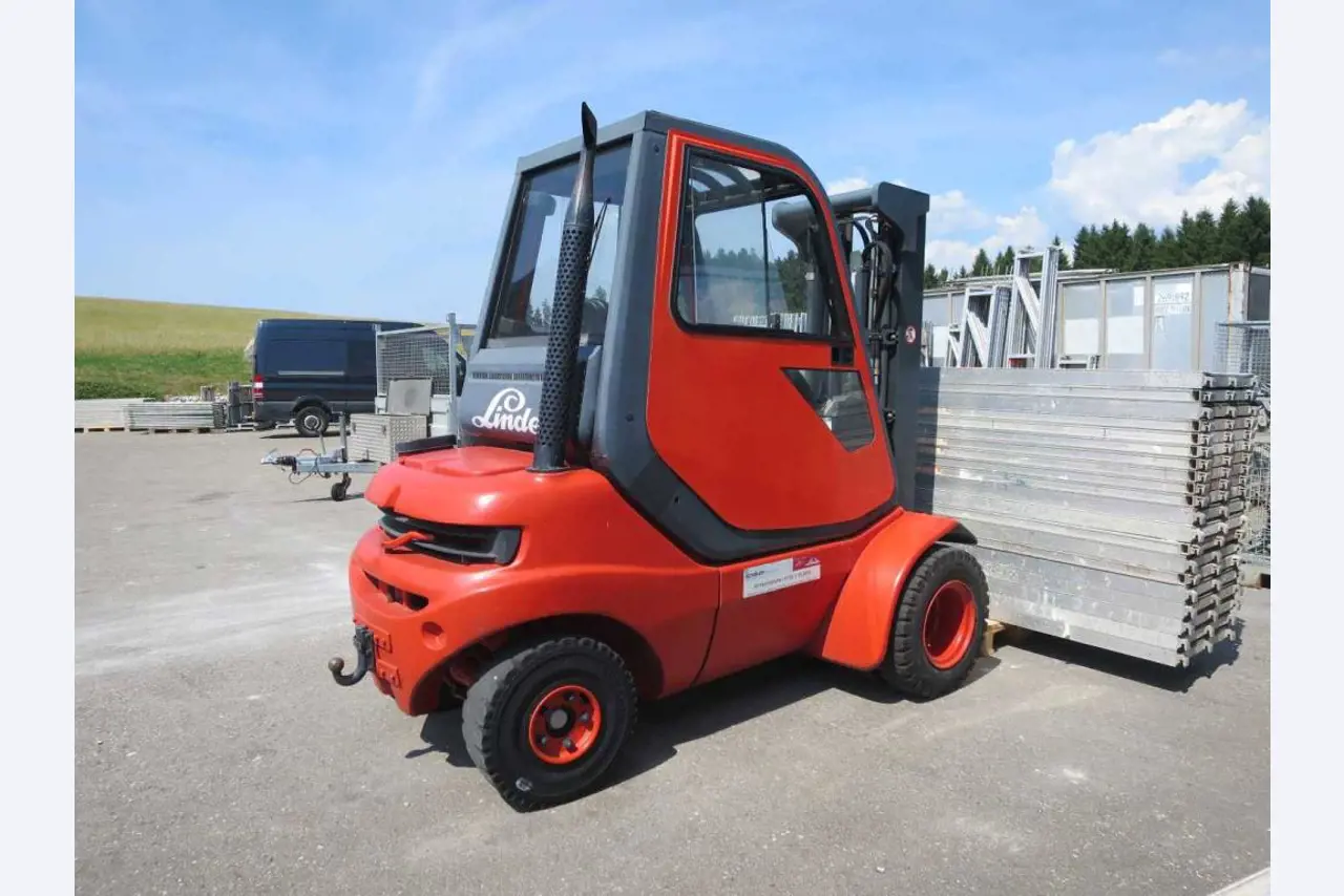 Bouwuitrusting, steigers, bedrijfsvoertuigen-1