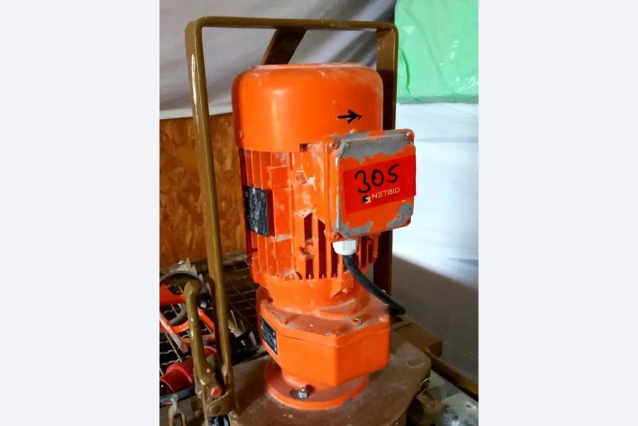 Bouwuitrusting, steigers, bedrijfsvoertuigen-3