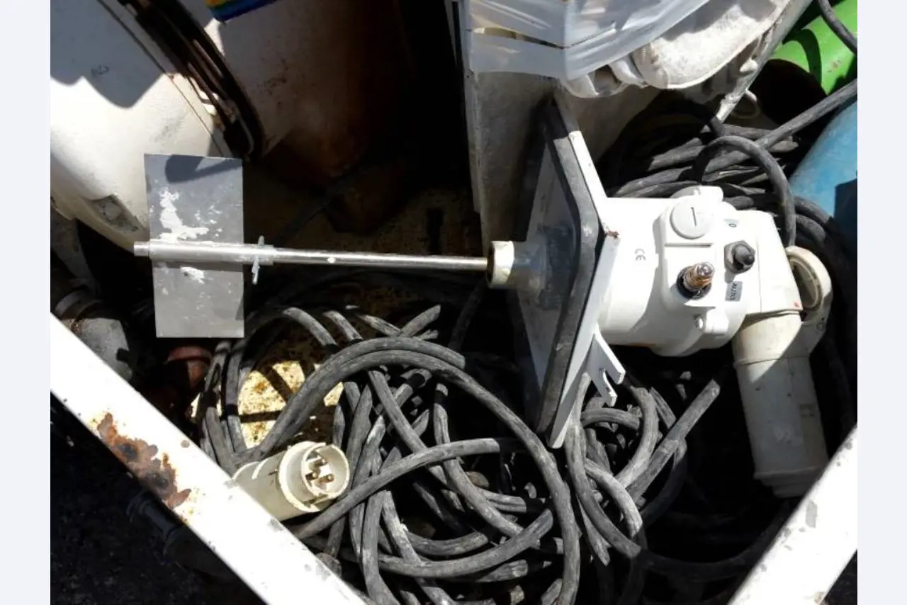 Equipamento de construção, andaimes, veículos comerciais-4