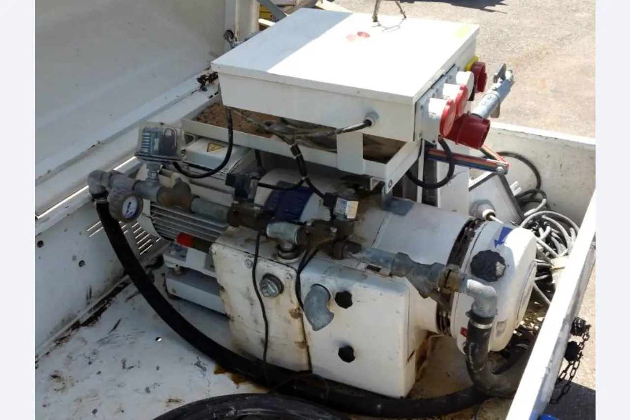 Equipamento de construção, andaimes, veículos comerciais-7