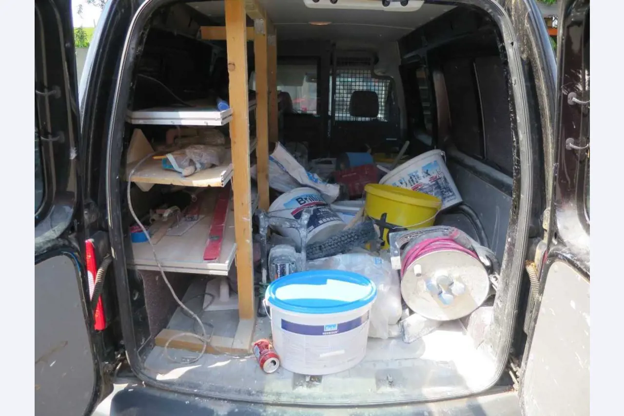 Bouwuitrusting, steigers, bedrijfsvoertuigen-5