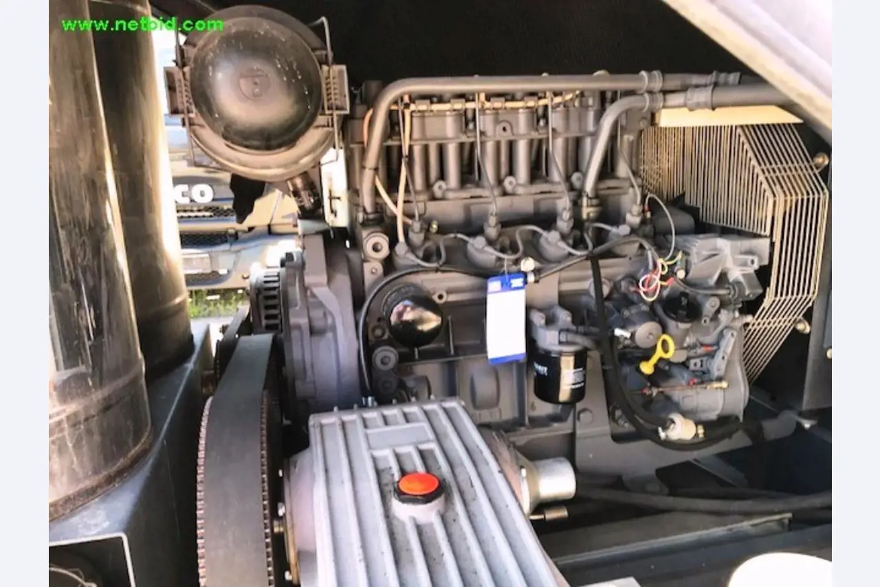 Bouwuitrusting, steigers, bedrijfsvoertuigen-4