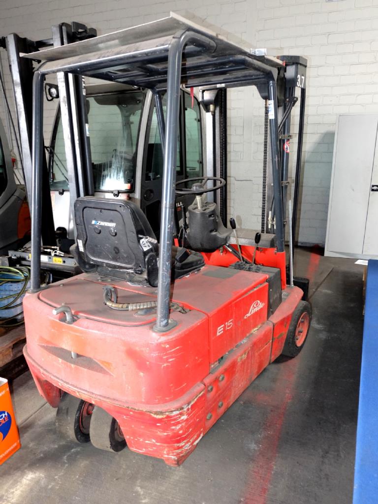 Machines for the manufacturing of foamed <br>and injected attachments and spare parts <br>for the automotive sector-2