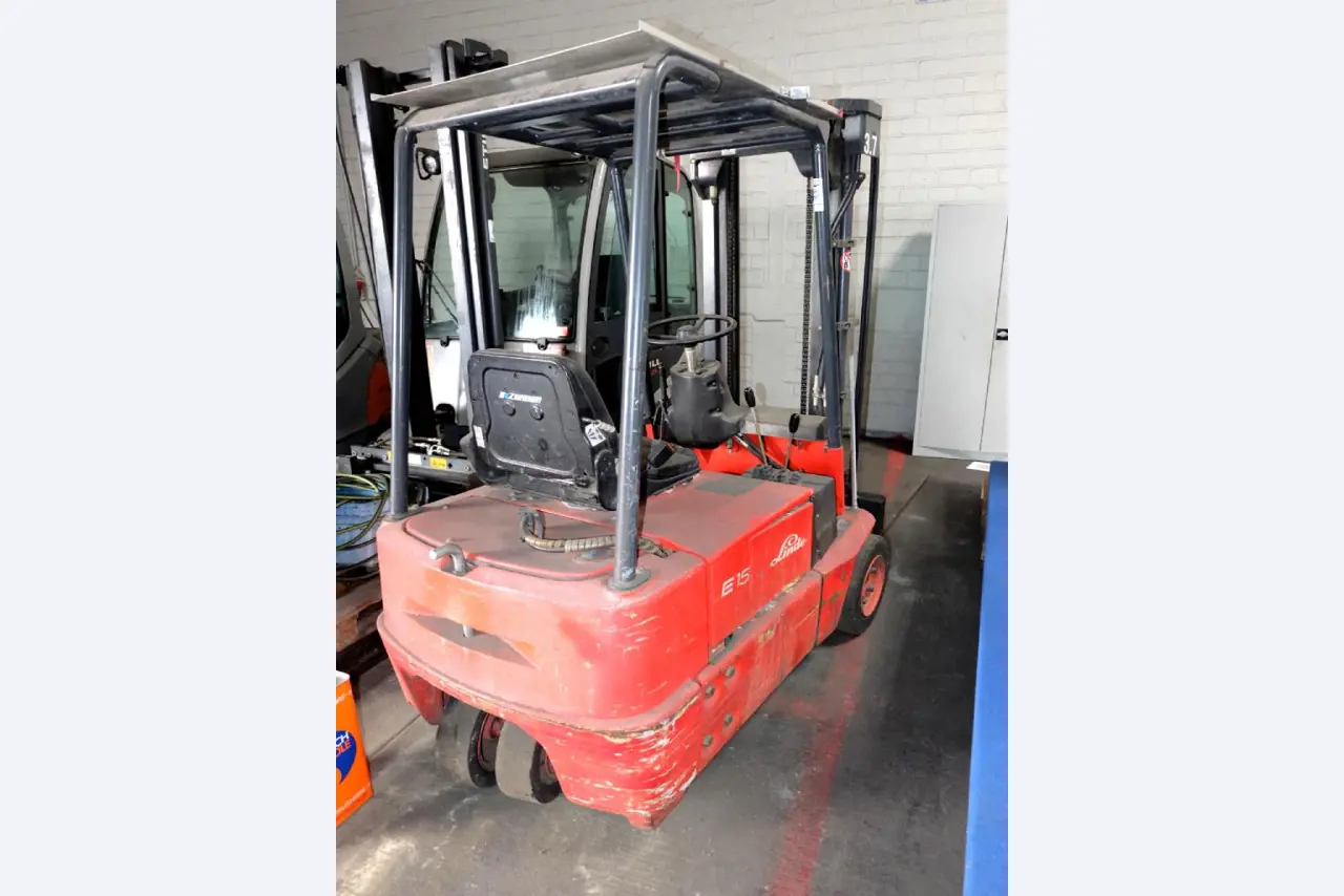 Machines pour la fabrication de pièces (rapportées) automobiles moussées et injectées-2