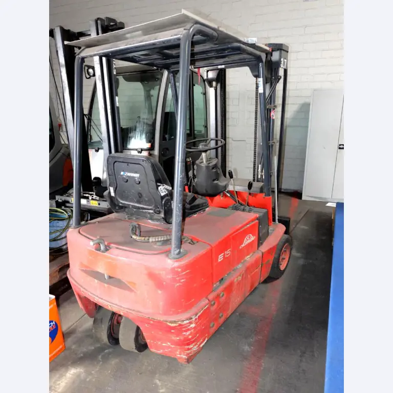 Machines pour la fabrication de pièces (rapportées) automobiles moussées et injectées-2