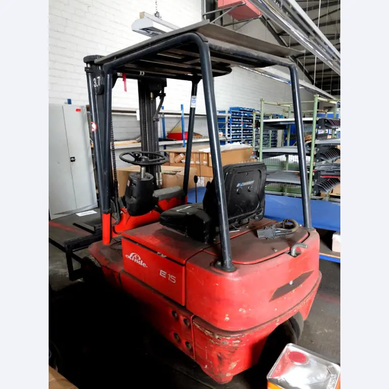 Machines pour la fabrication de pièces (rapportées) automobiles moussées et injectées-3