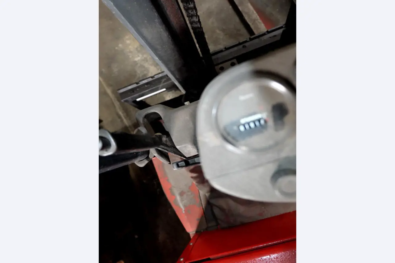 Machines pour la fabrication de pièces (rapportées) automobiles moussées et injectées-5