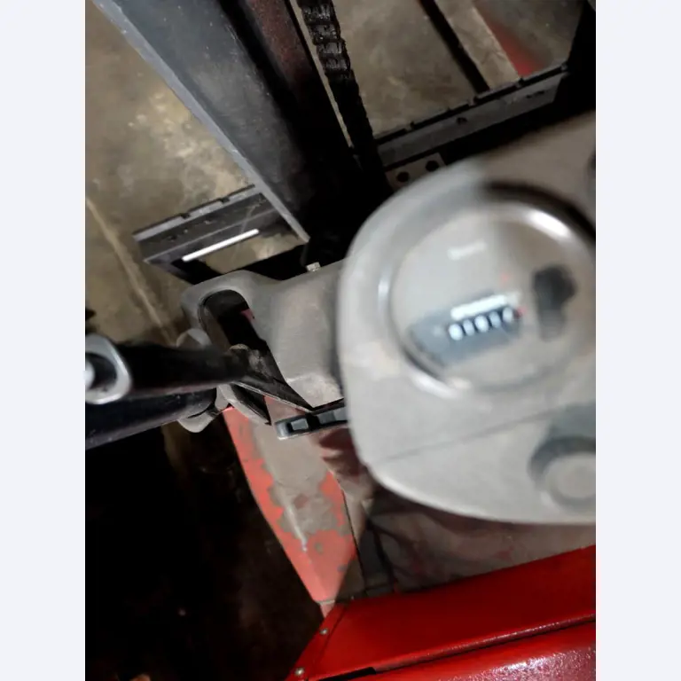 Machines pour la fabrication de pièces (rapportées) automobiles moussées et injectées-5