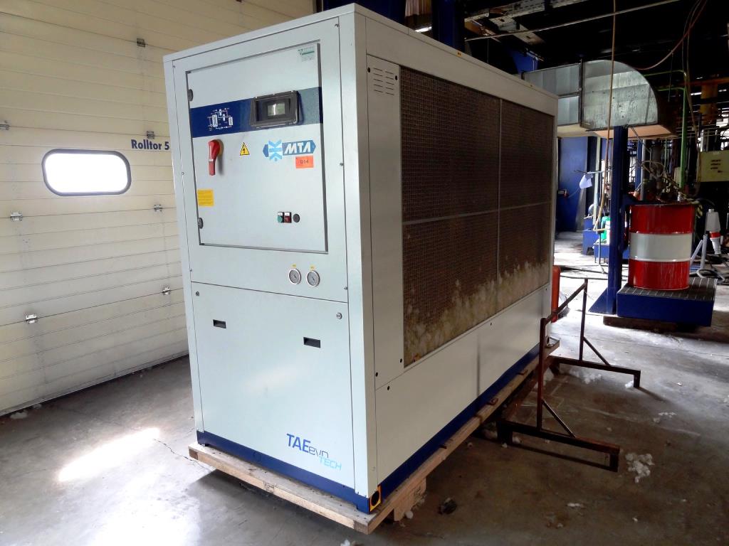 Machines for the manufacturing of foamed <br>and injected attachments and spare parts <br>for the automotive sector-1