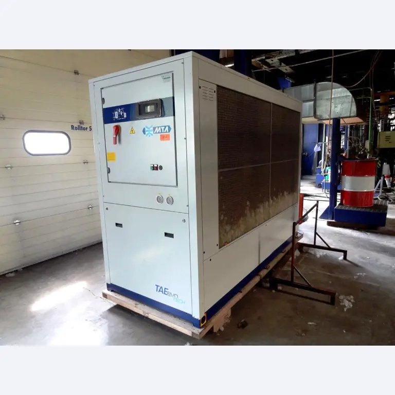 Machines pour la fabrication de pièces (rapportées) automobiles moussées et injectées-1