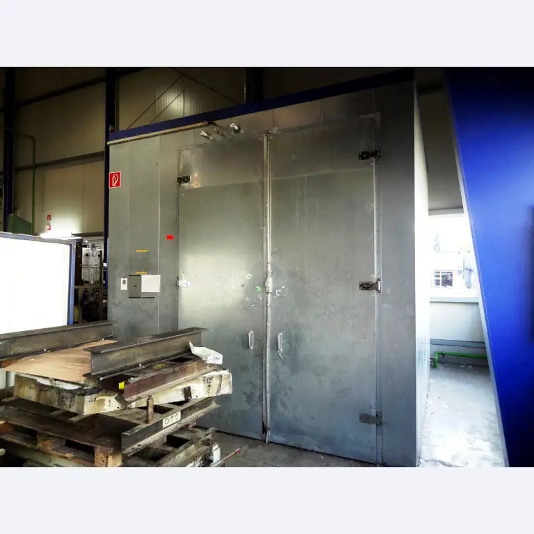 Machines pour la fabrication de pièces (rapportées) automobiles moussées et injectées-1