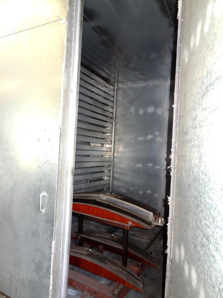 Machines for the manufacturing of foamed <br>and injected attachments and spare parts <br>for the automotive sector-2