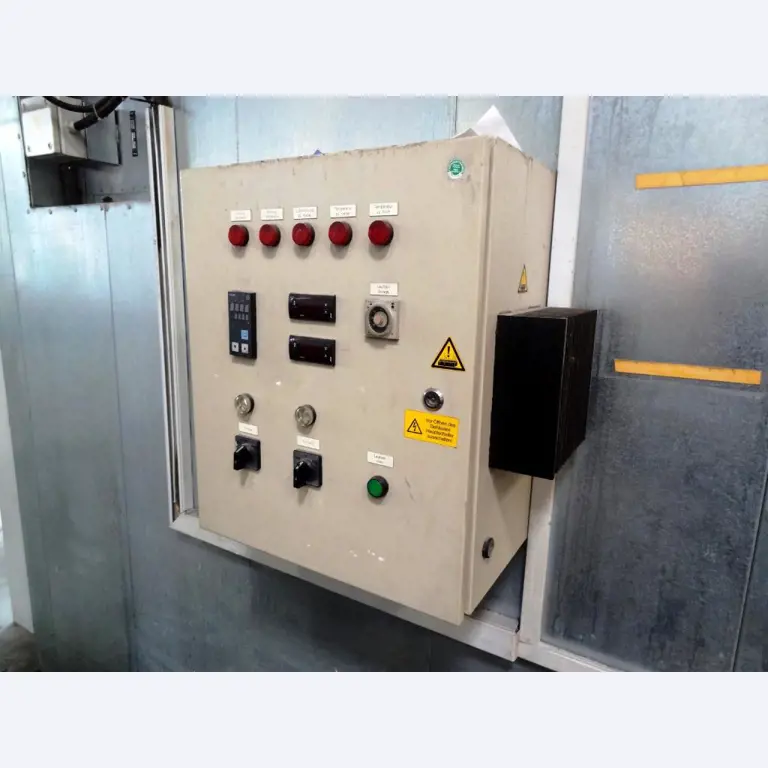 Machines pour la fabrication de pièces (rapportées) automobiles moussées et injectées-4