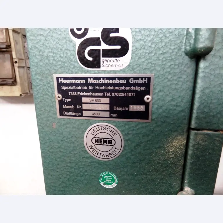 Machines for the manufacturing of foamed <br>and injected attachments and spare parts <br>for the automotive sector-2