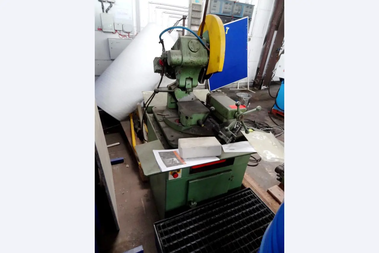 Machines for the manufacturing of foamed <br>and injected attachments and spare parts <br>for the automotive sector-1