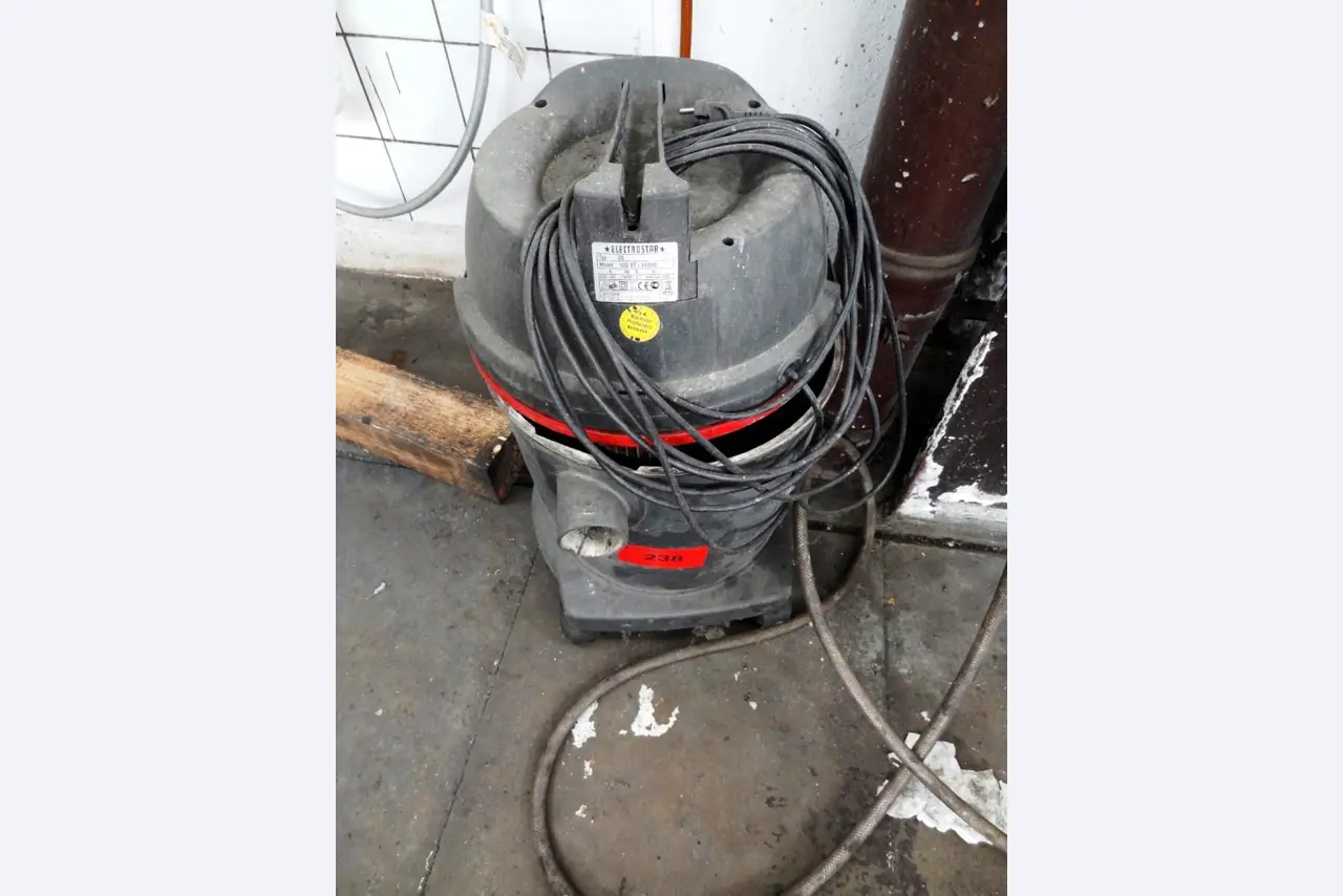 Machines for the manufacturing of foamed <br>and injected attachments and spare parts <br>for the automotive sector-1