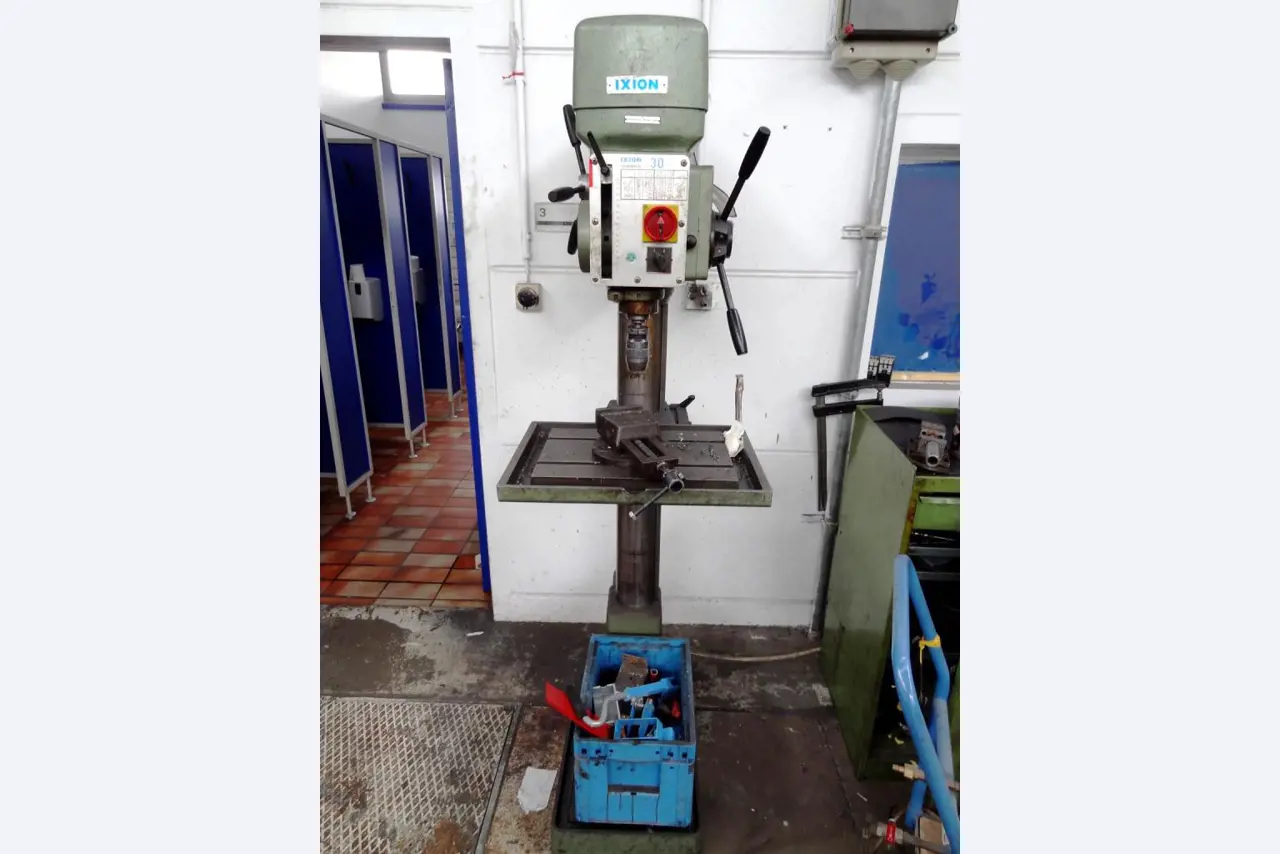 Machines for the manufacturing of foamed <br>and injected attachments and spare parts <br>for the automotive sector-2