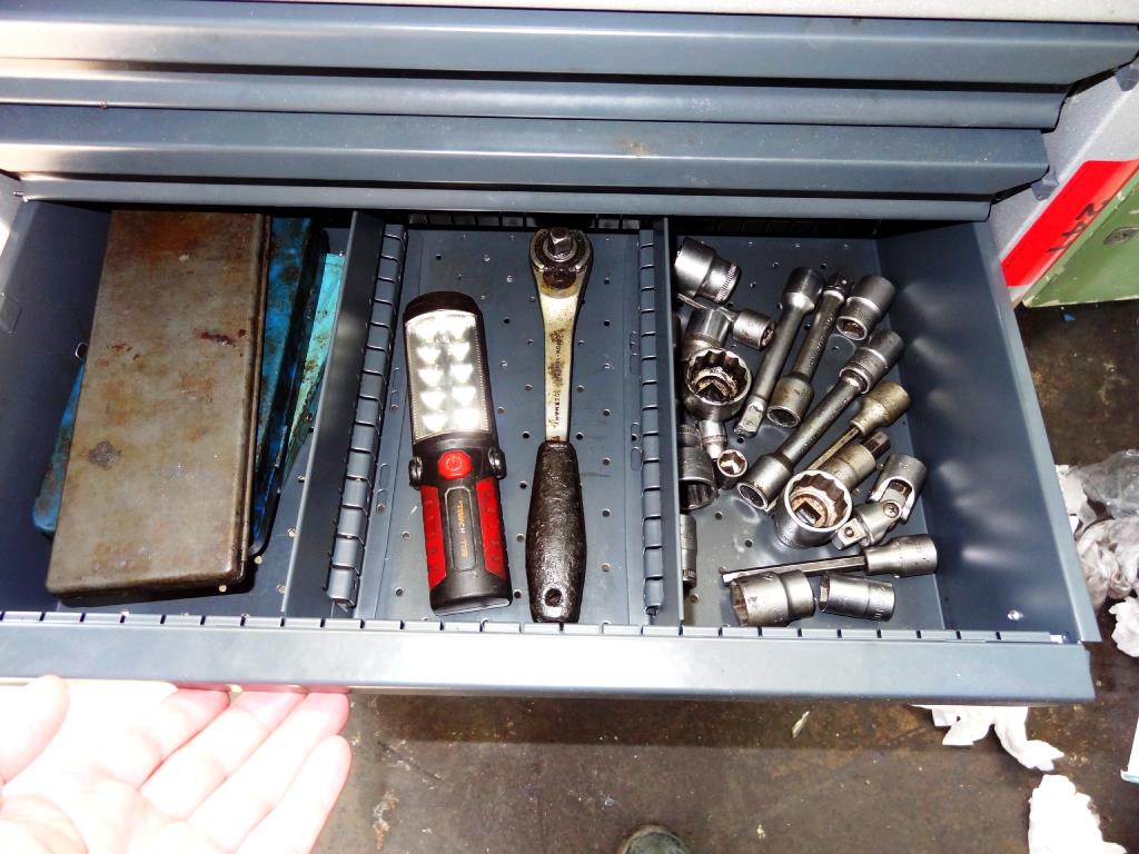 Máquinas para a produção de peças (complementares) para automóveis espumadas e moldadas por injeção-4