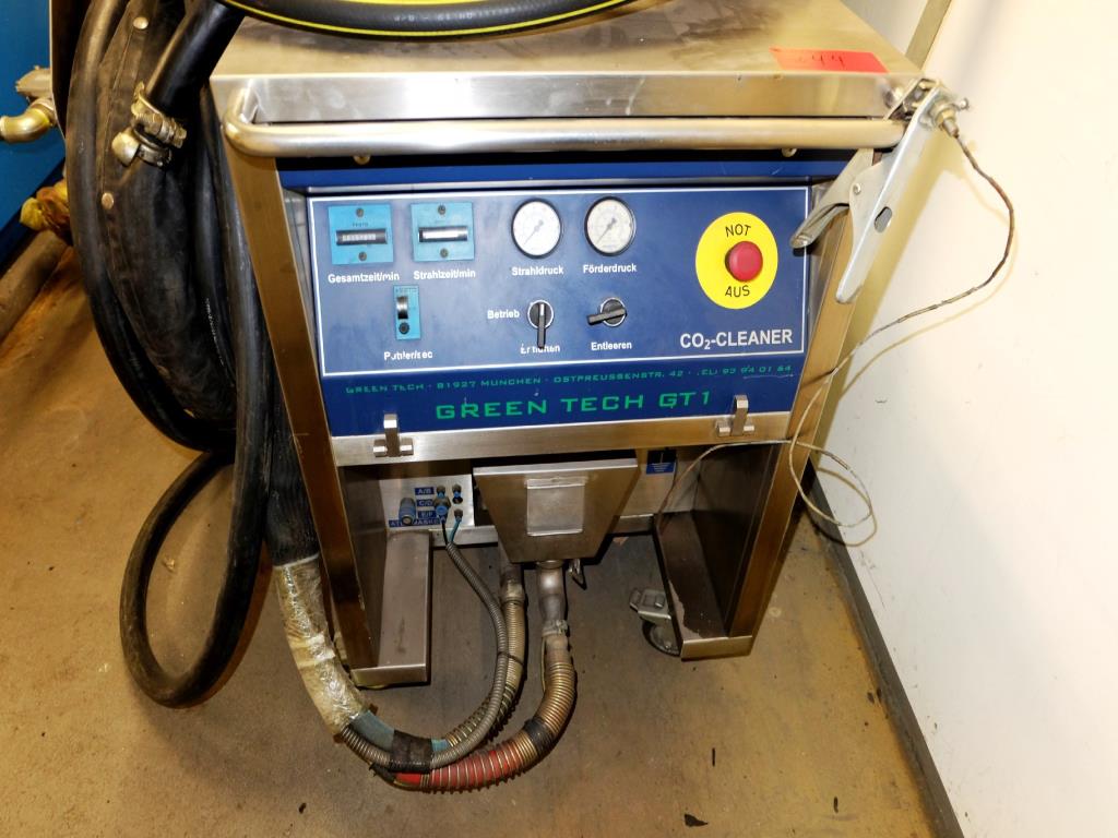 Maschinen zur Herstellung von geschäumten und gespritzten Kfz-(Anbau-)Teilen -2