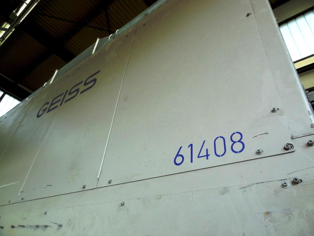 Machines for the manufacturing of foamed <br>and injected attachments and spare parts <br>for the automotive sector-13